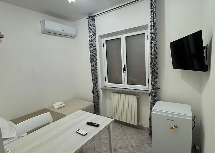 Alojamento de Acomodação e Pequeno-almoço La Marinella 3*